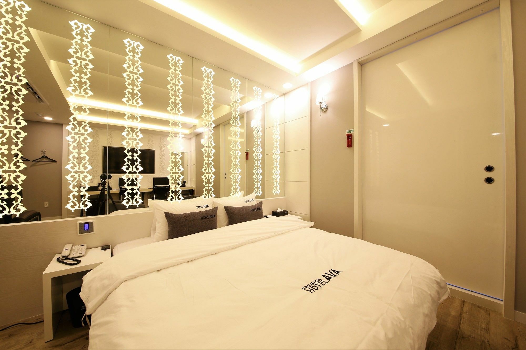 พรีเมียม เอวา โฮเต็ล Hotel ปูซาน ภายนอก รูปภาพ